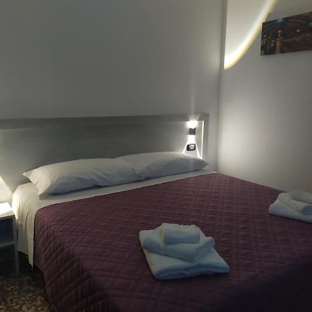 Hotel Madonna Del Pino Cervia Zewnętrze zdjęcie