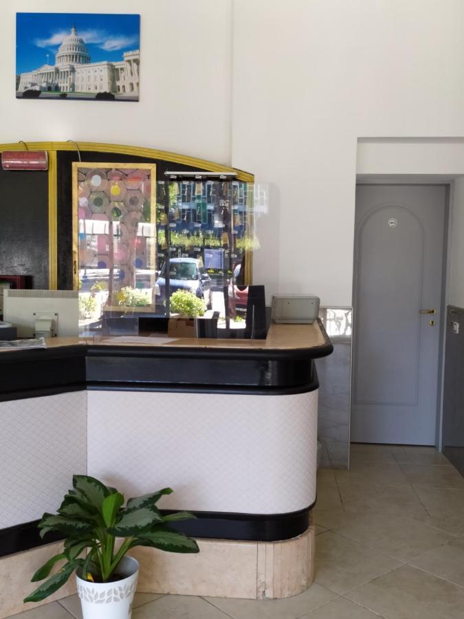 Hotel Madonna Del Pino Cervia Zewnętrze zdjęcie