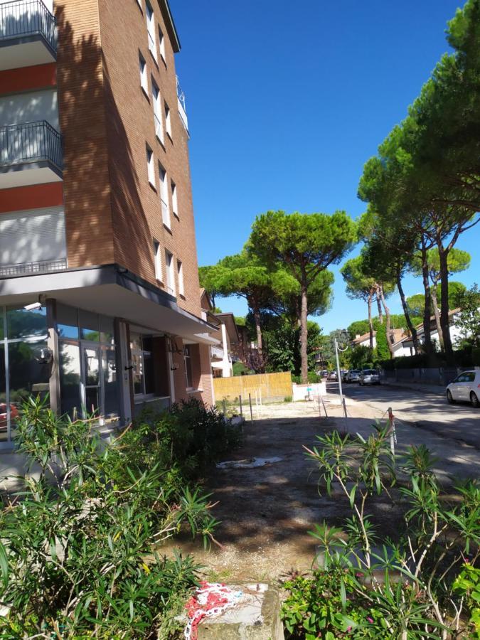 Hotel Madonna Del Pino Cervia Zewnętrze zdjęcie