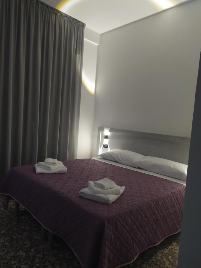 Hotel Madonna Del Pino Cervia Zewnętrze zdjęcie